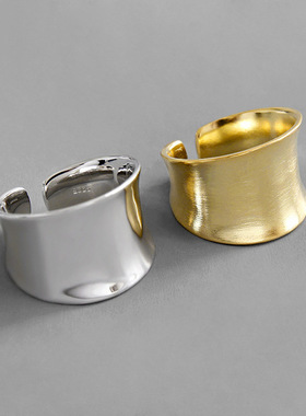 很简单磨砂光面设计感戒指