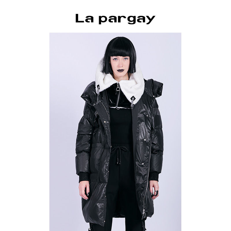 Lapargay纳帕佳2023秋冬新款保暖外套加厚连帽羽绒服女中长款潮牌