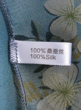 小丝巾100%桑蚕丝！很好看，独家