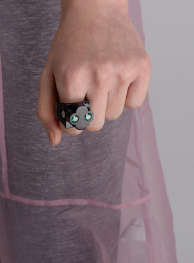 原创设计风树脂镶嵌小花戒指