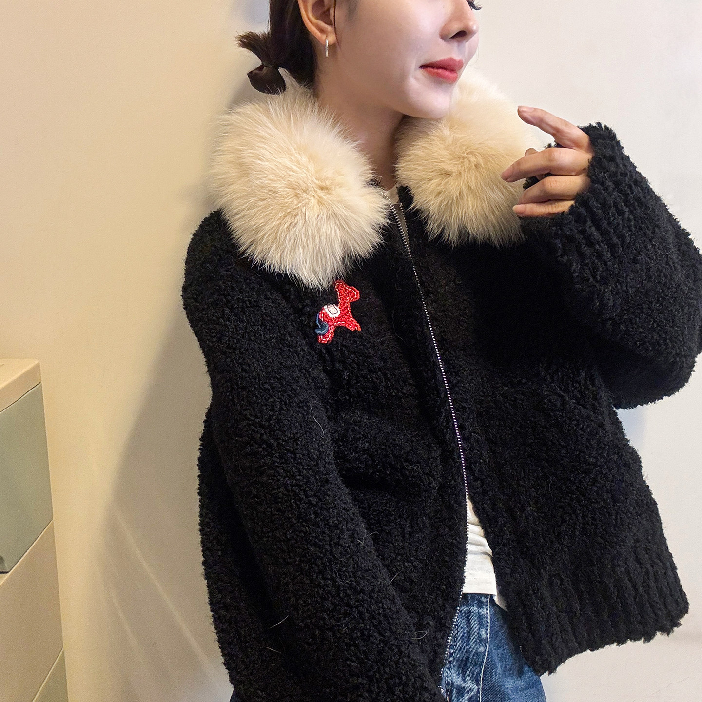 小马刺绣狐狸毛领羊羔毛皮草外套女欧洲站2025冬装新款欧货女装潮,淘宝优惠券,粉丝福利购,淘宝优惠卷