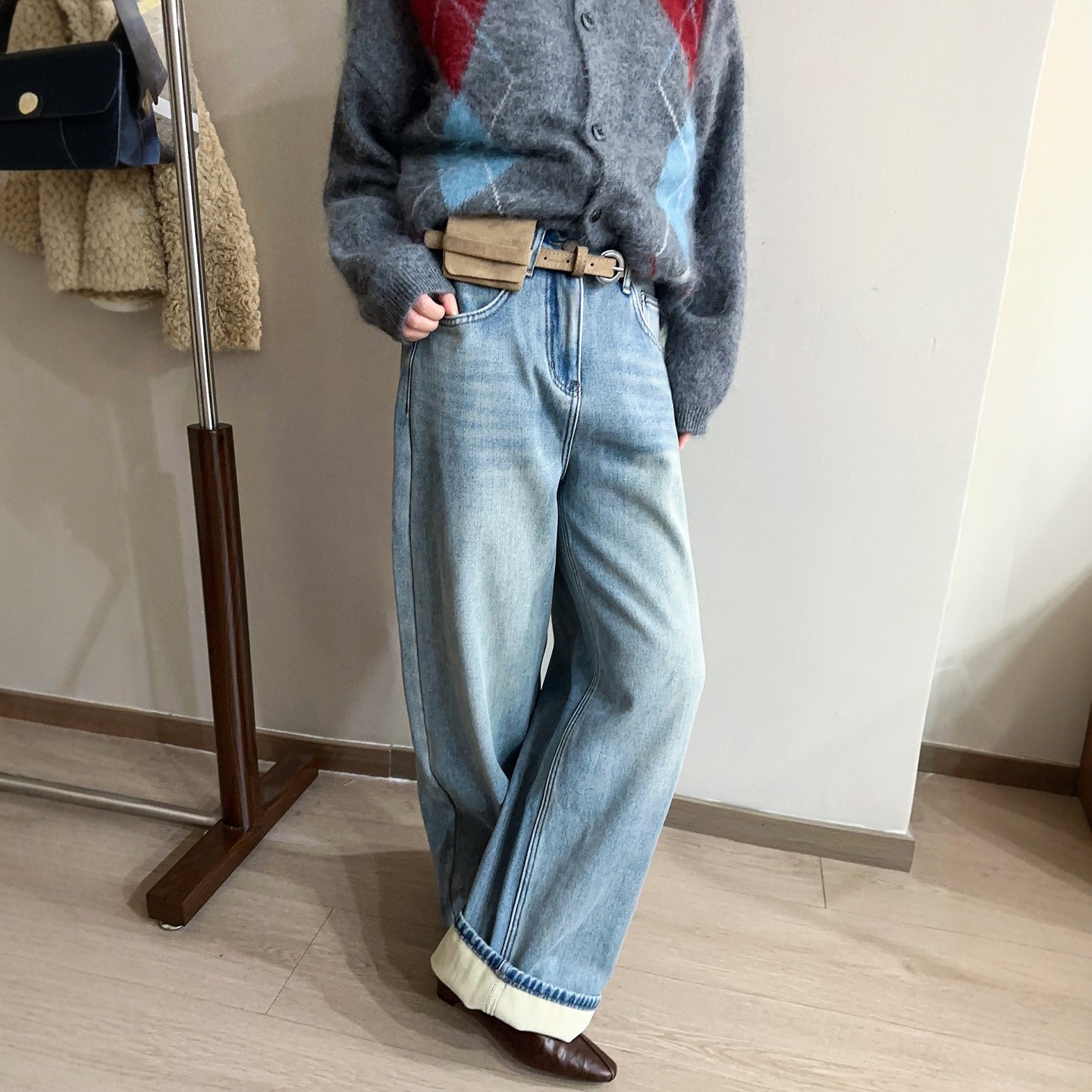 配腰包加绒弯刀阔腿牛仔裤女欧洲站2025冬装新款欧货女装直筒裤潮,淘宝优惠券,粉丝福利购,淘宝优惠卷