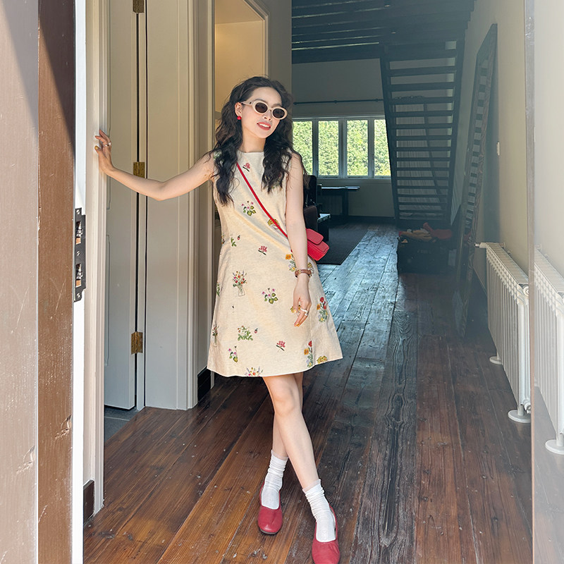 金苏一 花朵刺绣亚麻背心裙女2025夏季韩版收腰显瘦小个子连衣裙