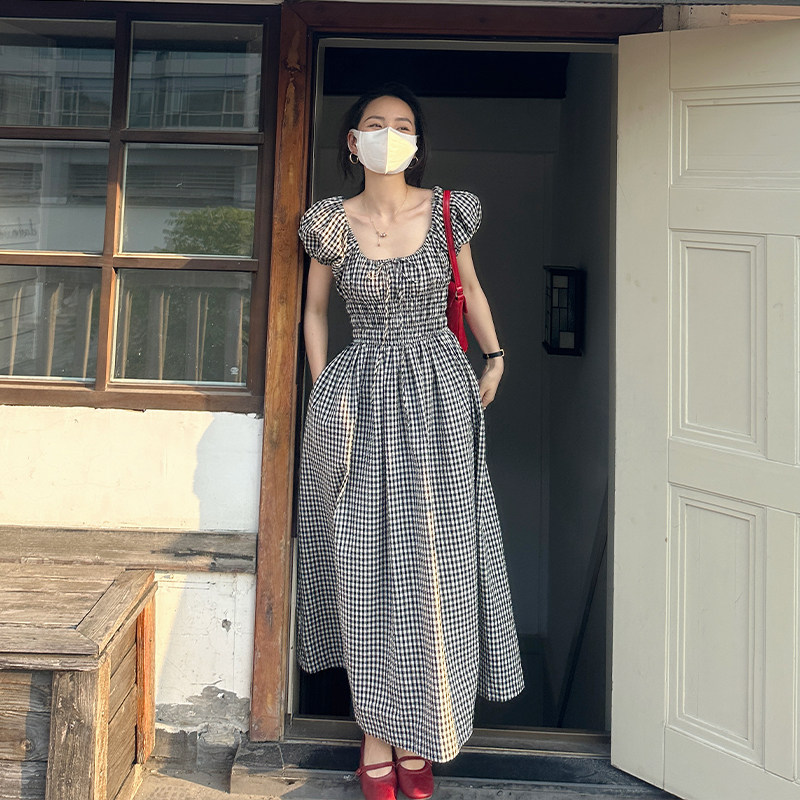 金苏一格子收腰连衣裙女2025夏季韩版小众肌理感气质长裙chic裙子