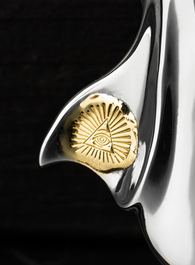 BWL中号鱼尾鎏金太阳刻印吊坠