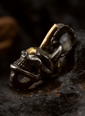 高山隆通用银饰吊坠高山隆