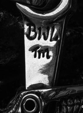 BillWallLeather骷髅活塞吊坠