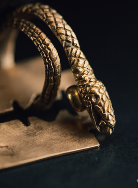 高山隆男女通用银饰稀有限量