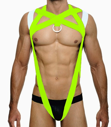 Мужская грудь и спина привязывают молодые студенты, чтобы исправить бег горбата, прыгать танцевальная русалка геев, русалка