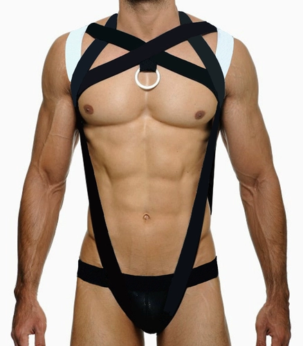 Мужская грудь и спина привязывают молодые студенты, чтобы исправить бег горбата, прыгать танцевальная русалка геев, русалка