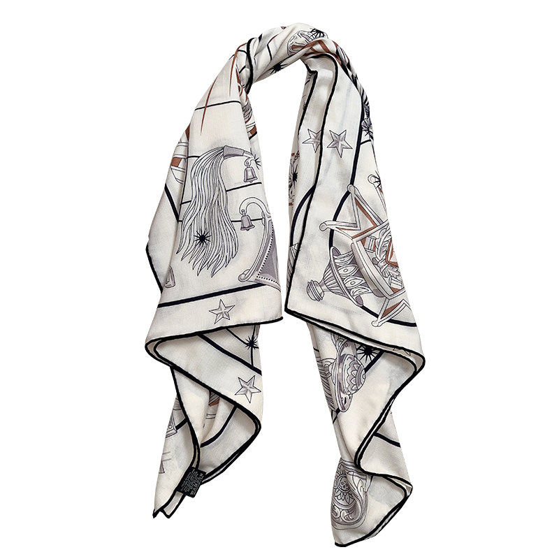 「中古收藏系列」奢品丝毛围巾女骑士真丝羊毛大方巾保暖披肩两用 - 图3