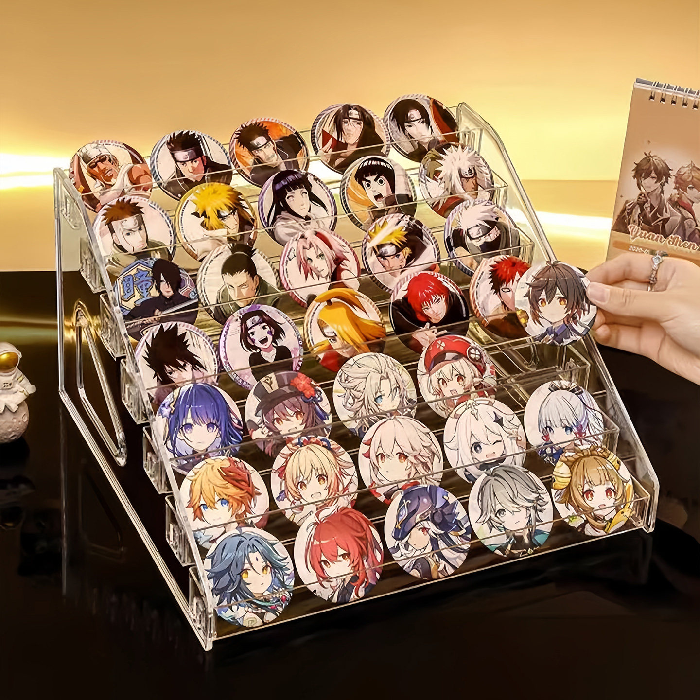 桌面展示板吧唧周边立牌收纳盒透明亚克力多层阶梯展示架谷子徽章,淘宝优惠券,粉丝福利购,淘宝优惠卷