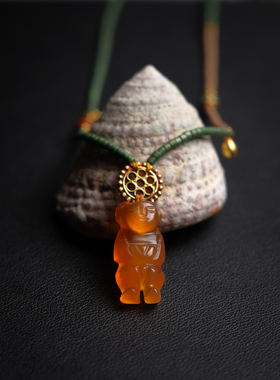 雕刻挂坠黄金项链