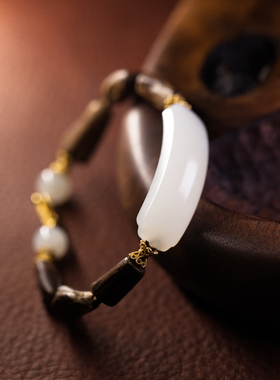 【平安无饰】和田玉素面手牌文莱老料野生沉水随形沉香黄金手串