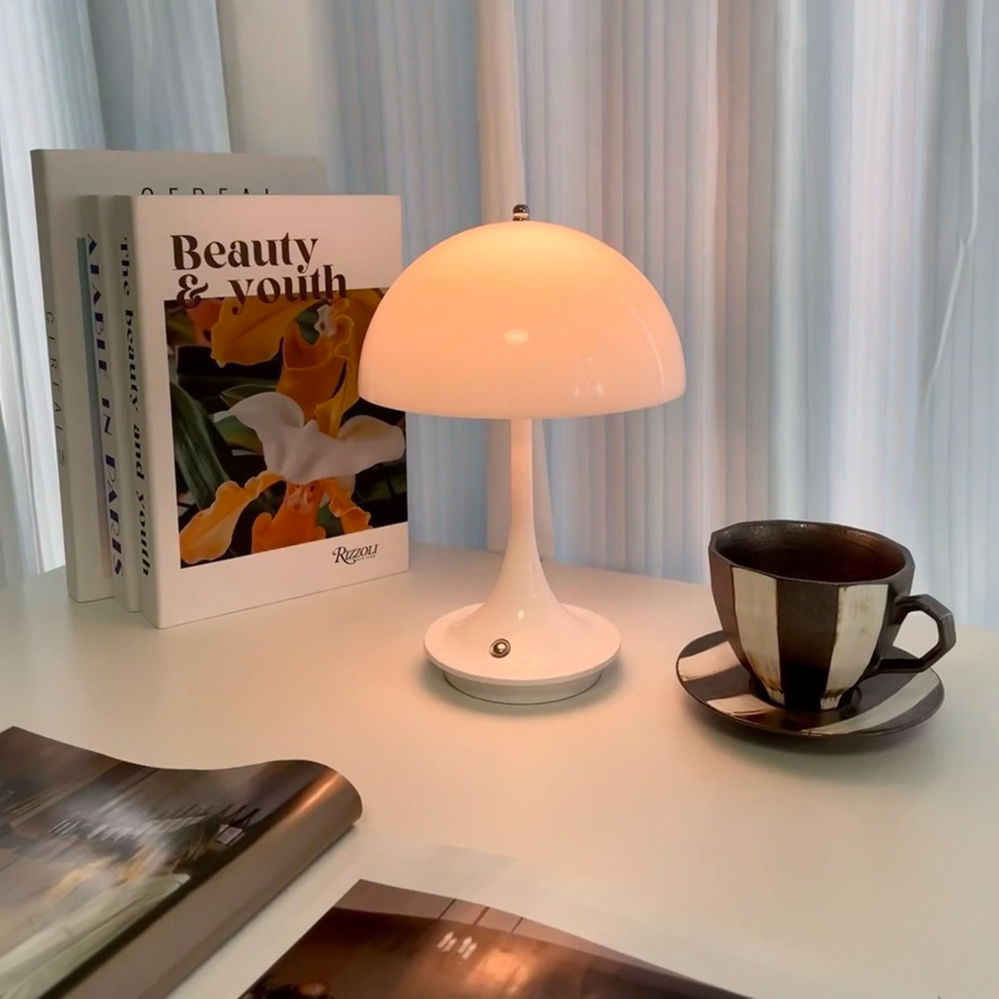 奶油简约水母台灯床头氛围灯卧室无线充电夜灯迷你花苞灯不插电源