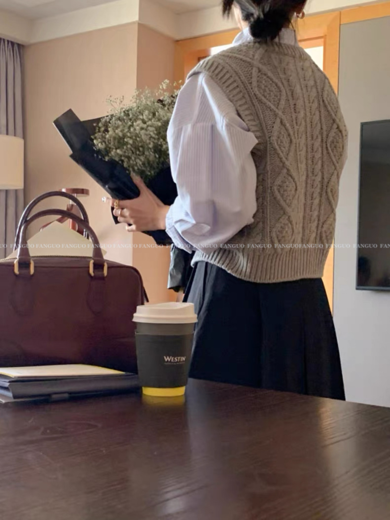 韩国订单！复古洋气叠穿神器！ 复古麻花毛衣马夹背心女 - 图1