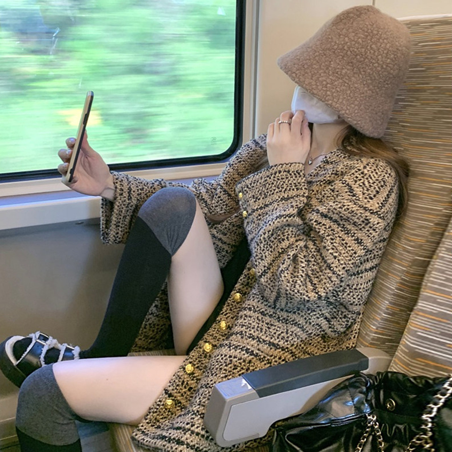 大码女装2025秋季胖妹妹复古时尚高级感名媛小香粗花V领编织外套,淘宝优惠券,粉丝福利购,淘宝优惠卷