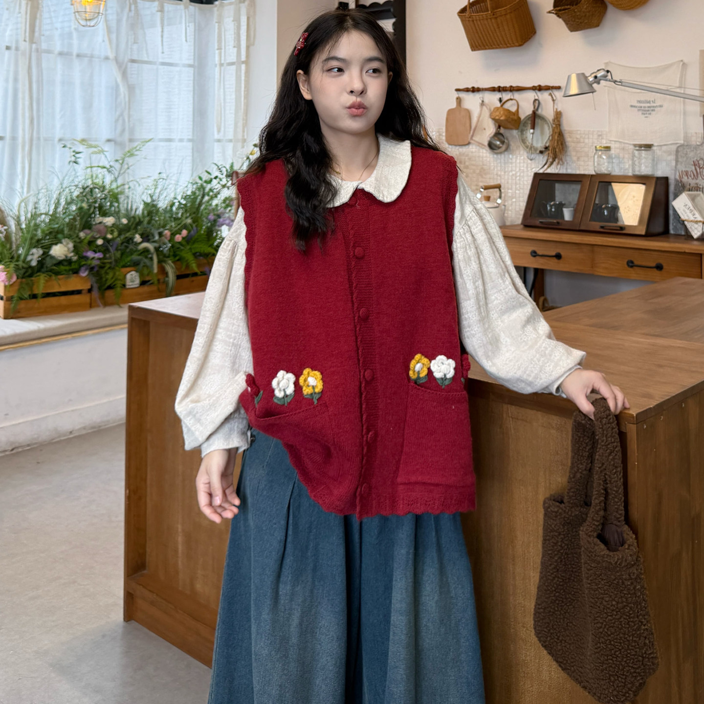 大码女装2025秋胖mm复古立体花朵马甲+娃娃领提花衬衣+牛仔裤套装,淘宝优惠券,粉丝福利购,淘宝优惠卷