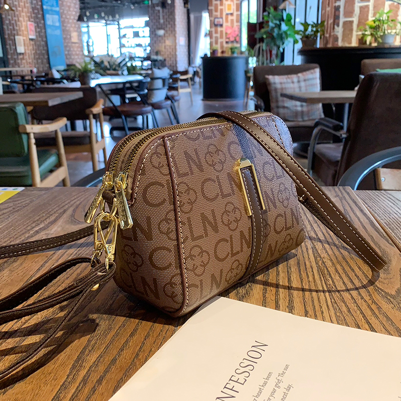 小包包女手机包2026新款爆款高级感复古妈妈包中年女士婆婆斜挎包,淘宝优惠券,粉丝福利购,淘宝优惠卷