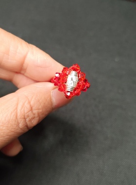 红水晶花花型纯银红绳转运珠戒指