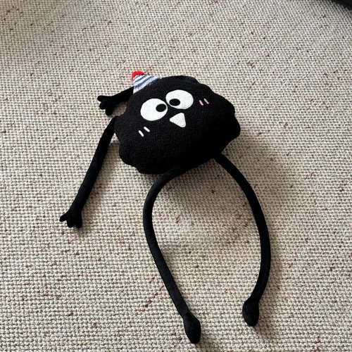 可爱煤球睡觉异形抱枕毛绒靠垫ins风客厅沙发靠背窗台靠枕午睡枕 - 图2