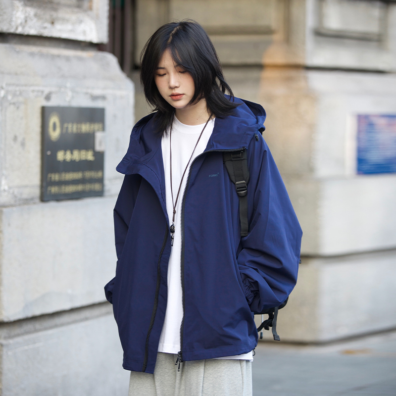 你初恋老王连帽风衣外套男防风防晒冲锋衣日系休闲女 新款宽松 2022 你初恋老王连帽风衣外套男防风防晒冲锋衣日系休闲女 新款宽松 2022