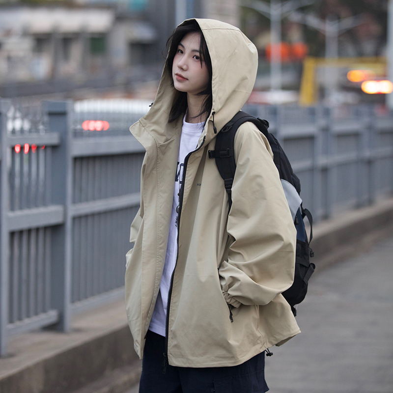 你初恋老王连帽风衣外套男防风防晒冲锋衣日系休闲女 新款宽松 2022 你初恋老王连帽风衣外套男防风防晒冲锋衣日系休闲女 新款宽松 2022