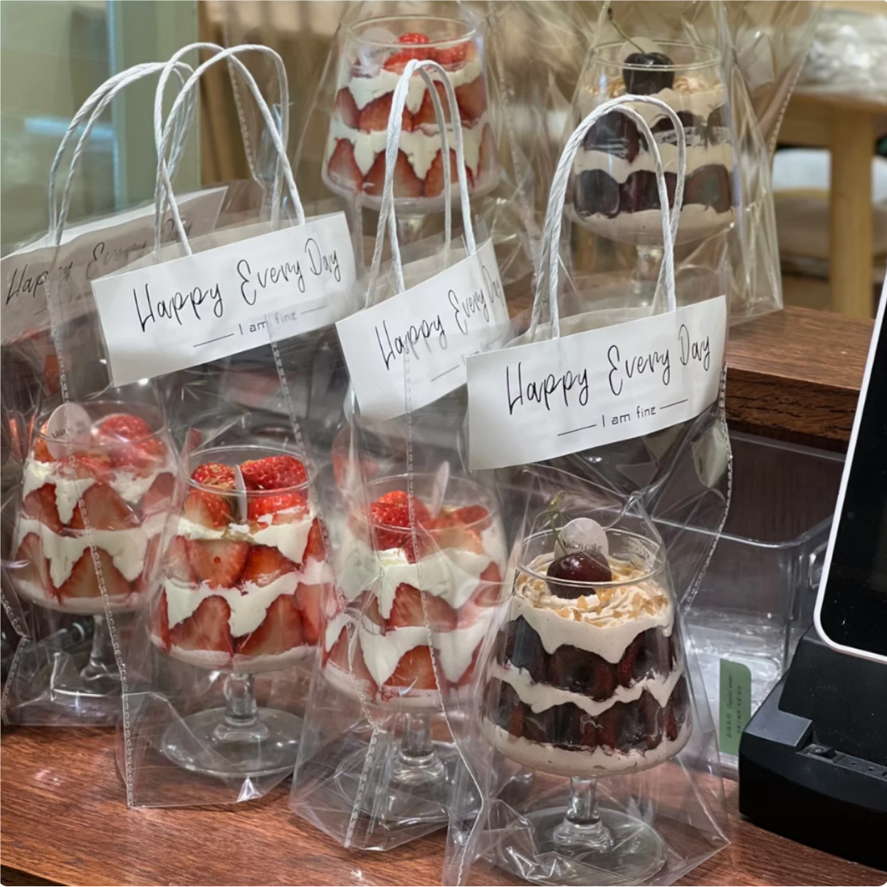 520情人节告白蛋糕装饰摆件网红高脚杯车厘子碰碰杯玻璃红酒杯,淘宝优惠券,粉丝福利购,淘宝优惠卷