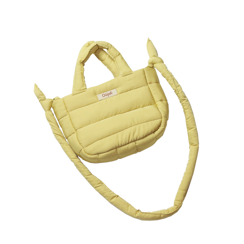 吾尤粒原创秋冬新女士绗缝填充布包软糯轻便可爱羽绒包日系手提包,淘宝优惠券,粉丝福利购,淘宝优惠卷