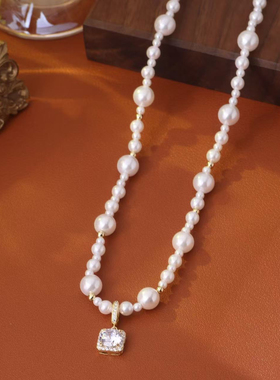 赫本风曼塔玫瑰色方糖珍珠项链秋冬施家珍珠长款毛衣链小众轻奢