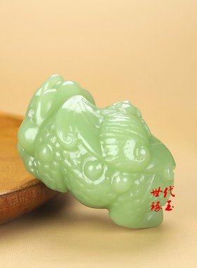 新疆和田玉晴水金蟾献福手把件且末福财双全把件玉富贵缠身手玩件