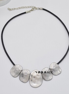 冷淡风金属椭圆形拉丝片项链