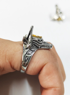 创意狼头戒指指扣户外防身
