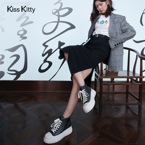 Kiss Kitty плюшевые кремовые бисквитные сапоги, женская обувь на толстой подошве, удлиняющие повседневные кроссовки из натуральной кожи, черные туфли на высоких берцах