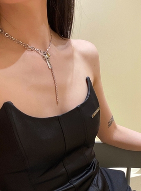 原创闪光花花宝石吊坠链