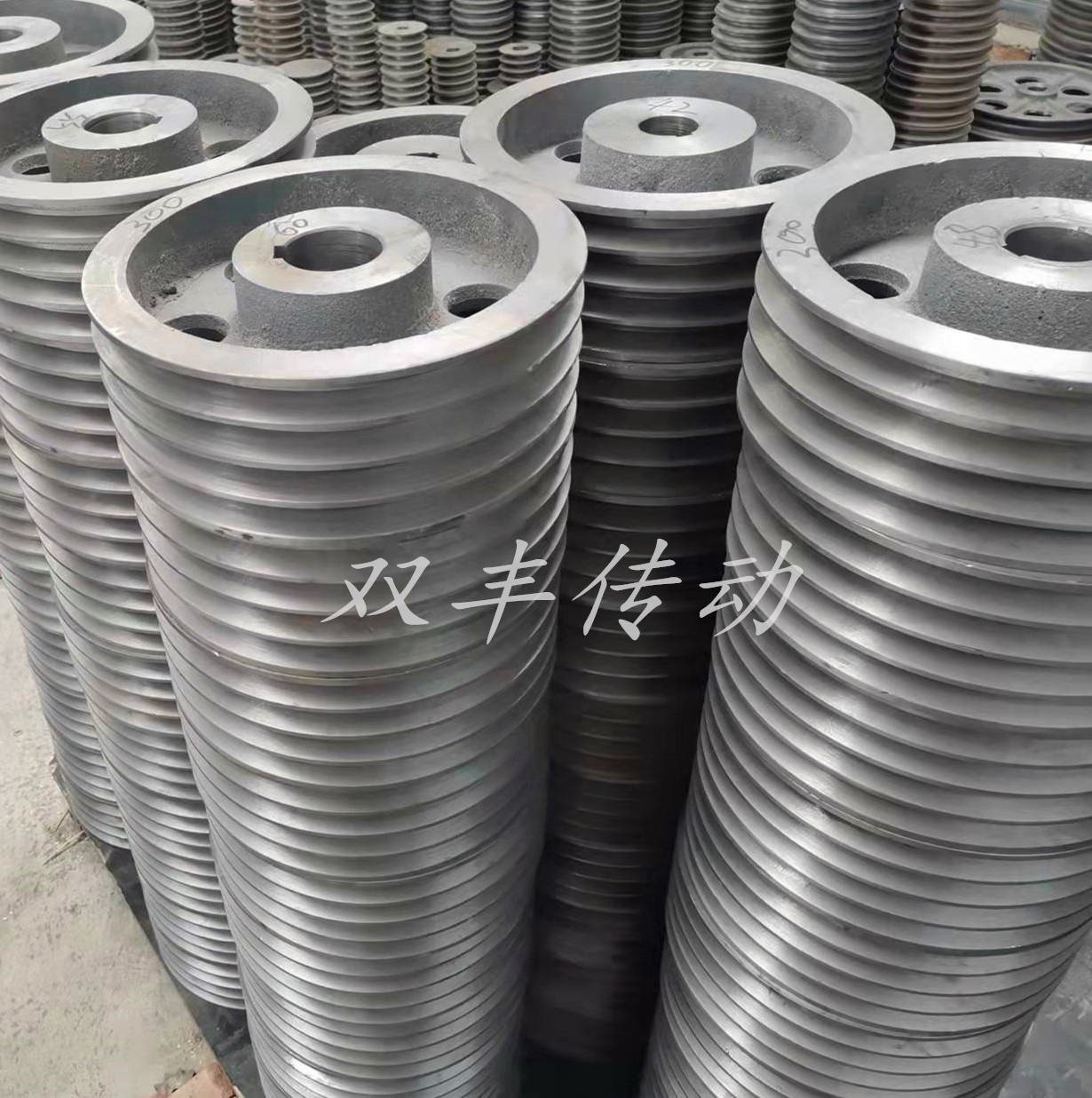 三角皮带轮B型4槽铸铁电机内径键槽轮外径100至500mm四槽4B皮带盘 - 图1