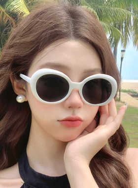 新款白色猫眼墨镜女美式复古辣妹网红眼镜潮流防紫外线海边太阳镜
