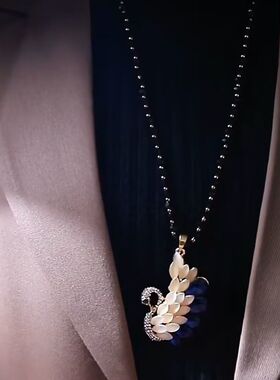 百搭时尚水晶吊坠天鹅毛衣链