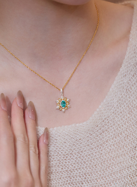 《凛冬之境》复古设计轻奢小众精致雪花帕拉伊巴银镀金吊坠项链女