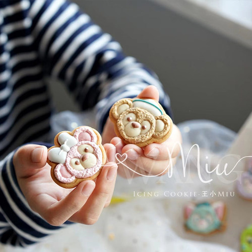 新款达菲熊卡通糖霜饼干模具 雪莉玫星黛露玲娜贝儿 曲奇烘焙工具 - 图1