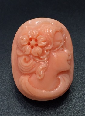 七宝珊瑚：精工雕刻粉色卡梅奥 花纹精美，适合镶嵌或直接佩戴