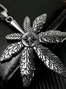 项链男潮韩版个性嘻哈复古钛钢网红吊坠枫叶潮人配饰男士挂件首饰