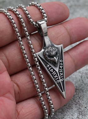 北欧维京字母鹰头箭头吊坠不锈钢铸造图腾渡鸦钛钢复古矛头项链男