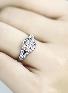 钻戒女高仿真镀白金副小钻求四爪