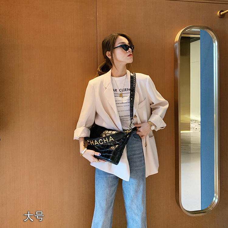 新款斜挎小包单肩手提潮小香风链条包 2019 东胜鳄鱼纹流浪包包女包 新款斜挎小包单肩手提潮小香风链条包 2019 东胜鳄鱼纹流浪包包女包