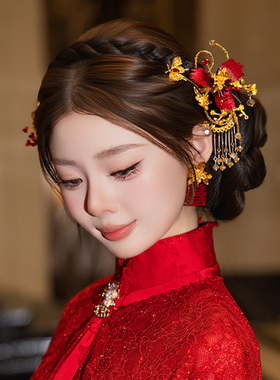 复古新中式新娘头饰红色羽毛简单订婚减龄气质感蝴蝶发夹配饰套装