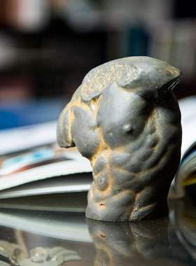 古希腊男性躯干欧式艺术桌面装饰人物小摆件仿铸铁雕塑手工装饰品