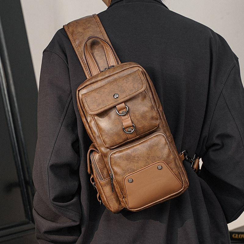 胸包男士单肩韩版潮牌潮男斜挎包 欧木箱包胸包