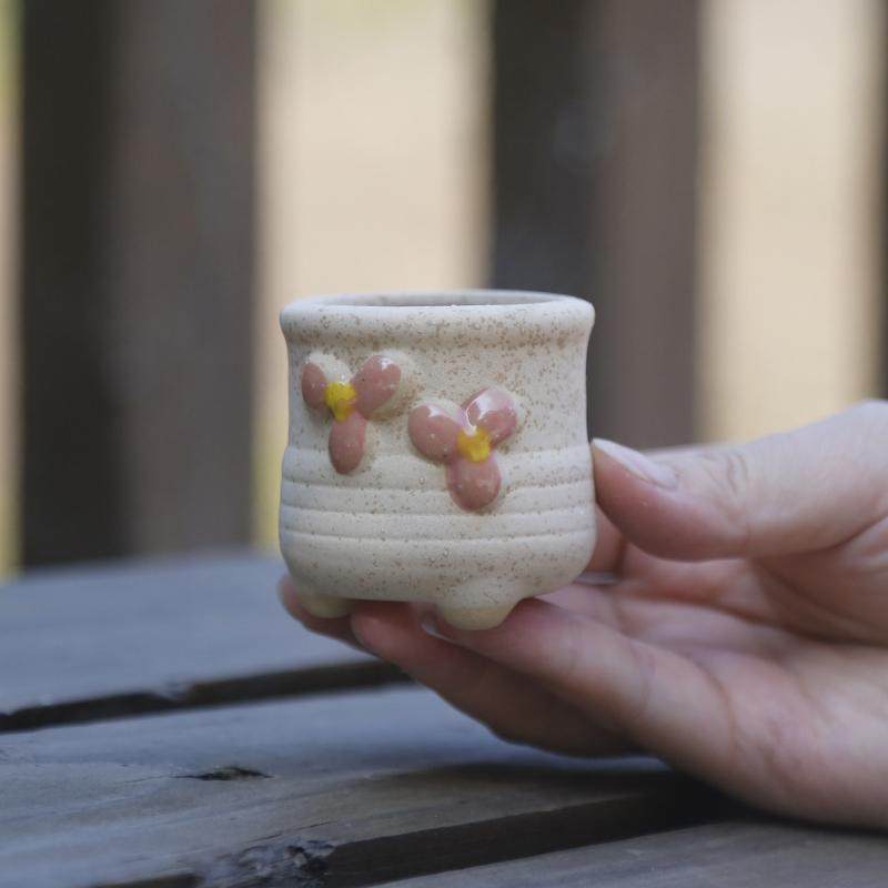 新品粗陶浮雕手绘可爱多肉素烧花盆 透气陶瓷桌面绿植控型小盆器,淘宝优惠券,粉丝福利购,淘宝优惠卷