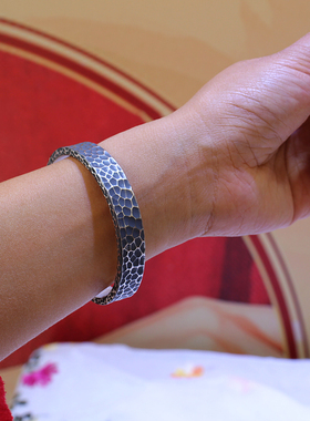 999足银锤纹开口实心龙鳞手镯女